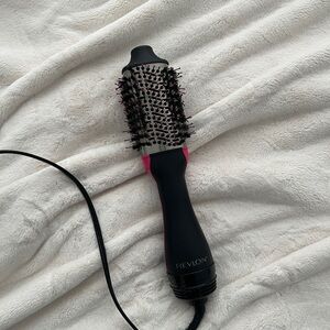 revlon brush one step hair dryer and volumizer black and pink